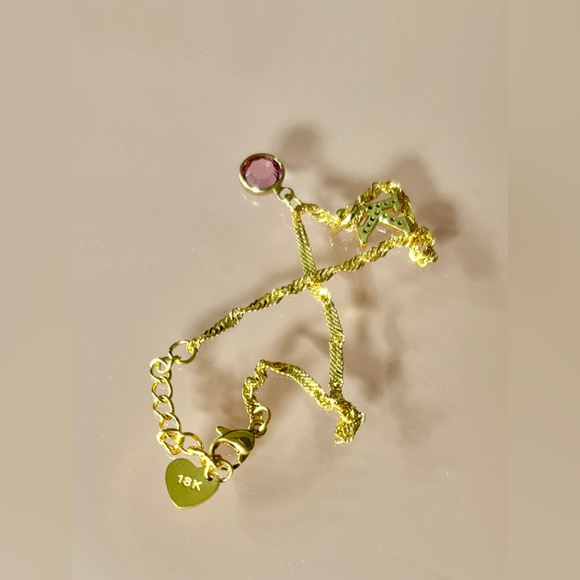 Gold “K” initial bracelet - Picture 2 of 6